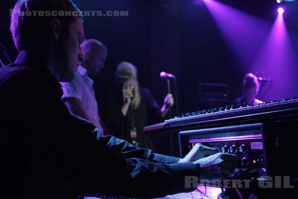 UNDER BYEN - 2008-10-03 - PARIS - La Maroquinerie - 